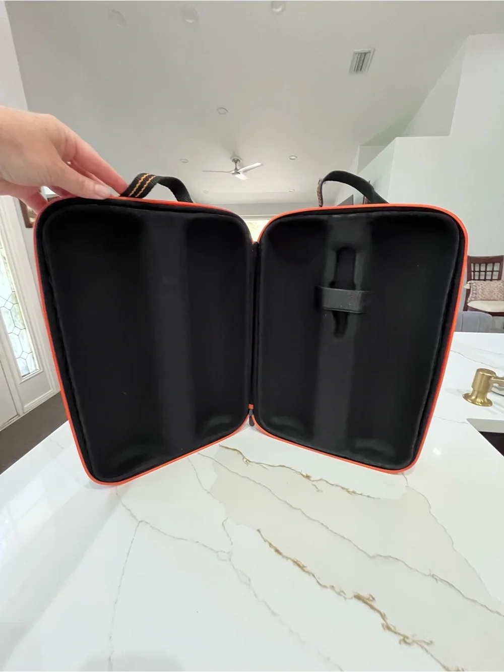 Hard side travel case with inside padding dividers to transport wine or bottles